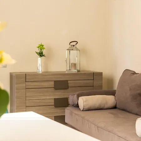 Apartment In Mit Terrasse *